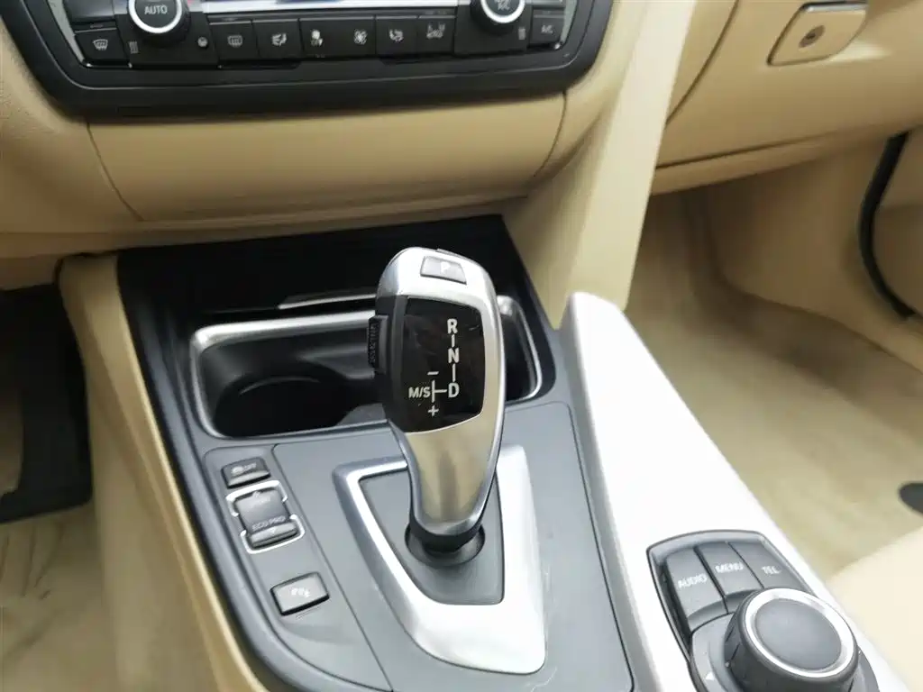 BMW 3 Series 2014 — фото 13