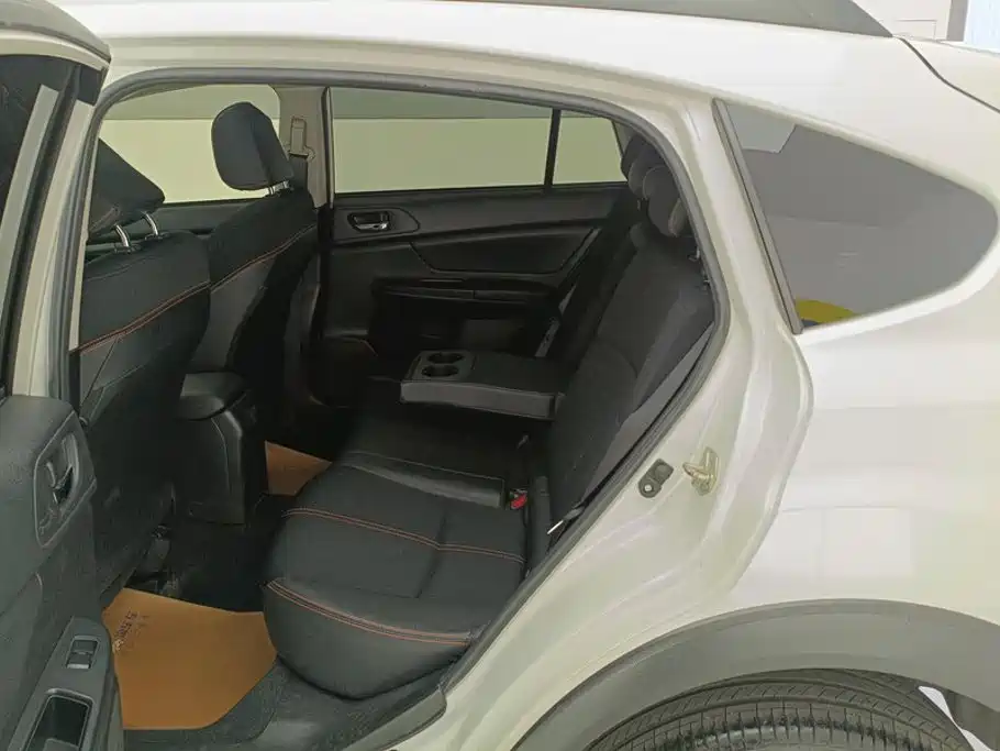 Subaru XV 2014 — фото 11