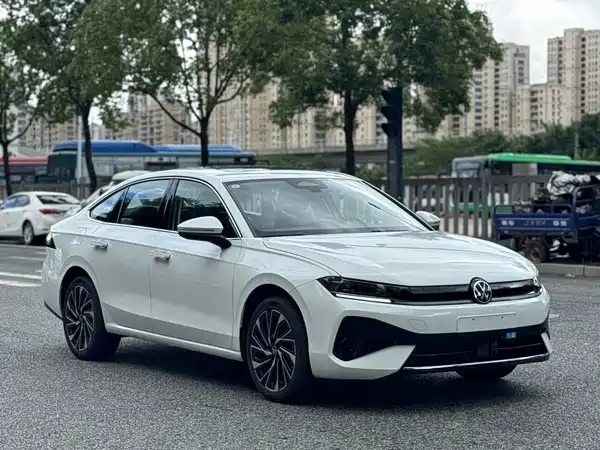 Volkswagen Sagitar 2025