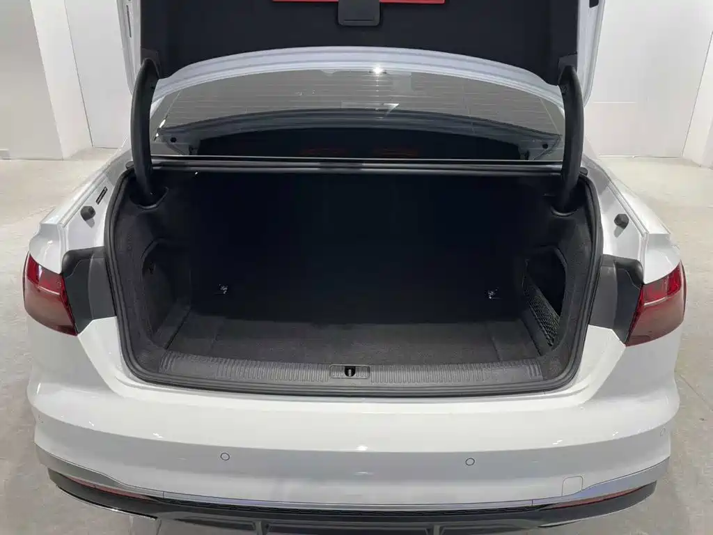 Audi A4L 2020