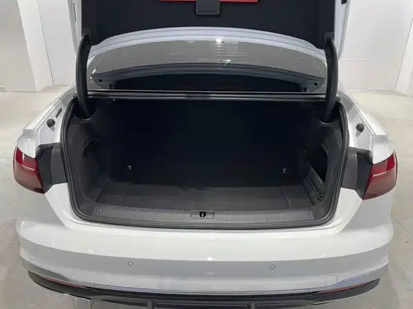 Audi A4L 2020