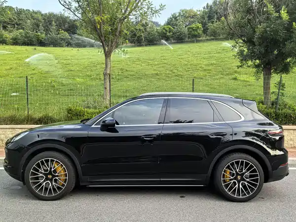 Porsche Cayenne 2020
