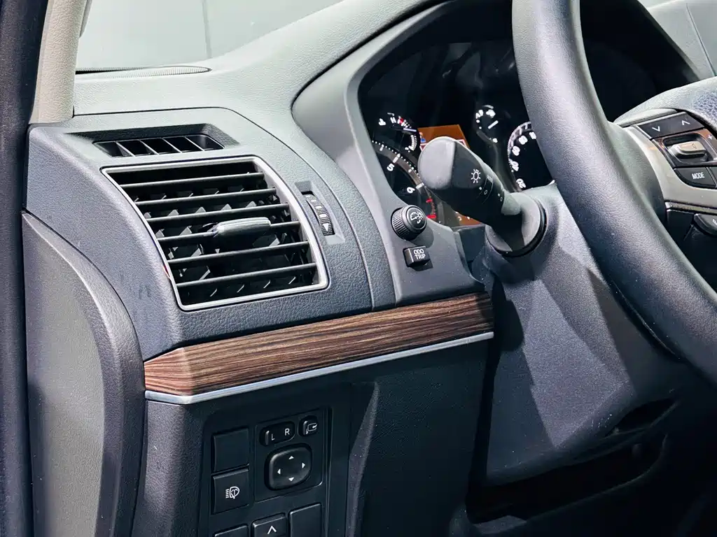 Toyota Prado 2019 — фото 8