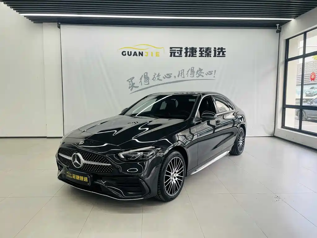 Mercedes-Benz C-Class 2025 — фото 1