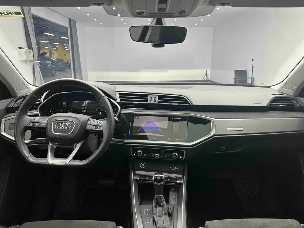 Audi Q3 2023 — фото 15