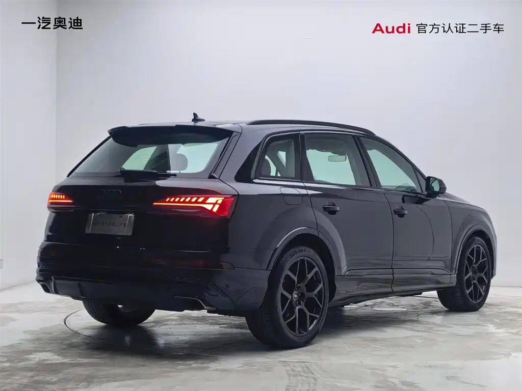 Audi Q7 2024 — фото 6