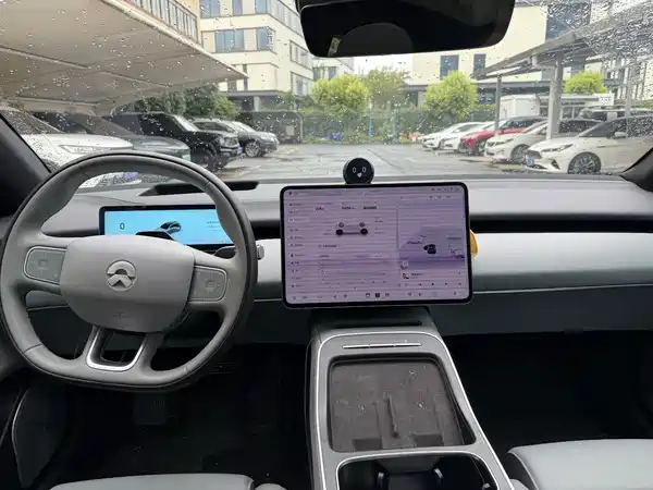 NIO ET5T 2025