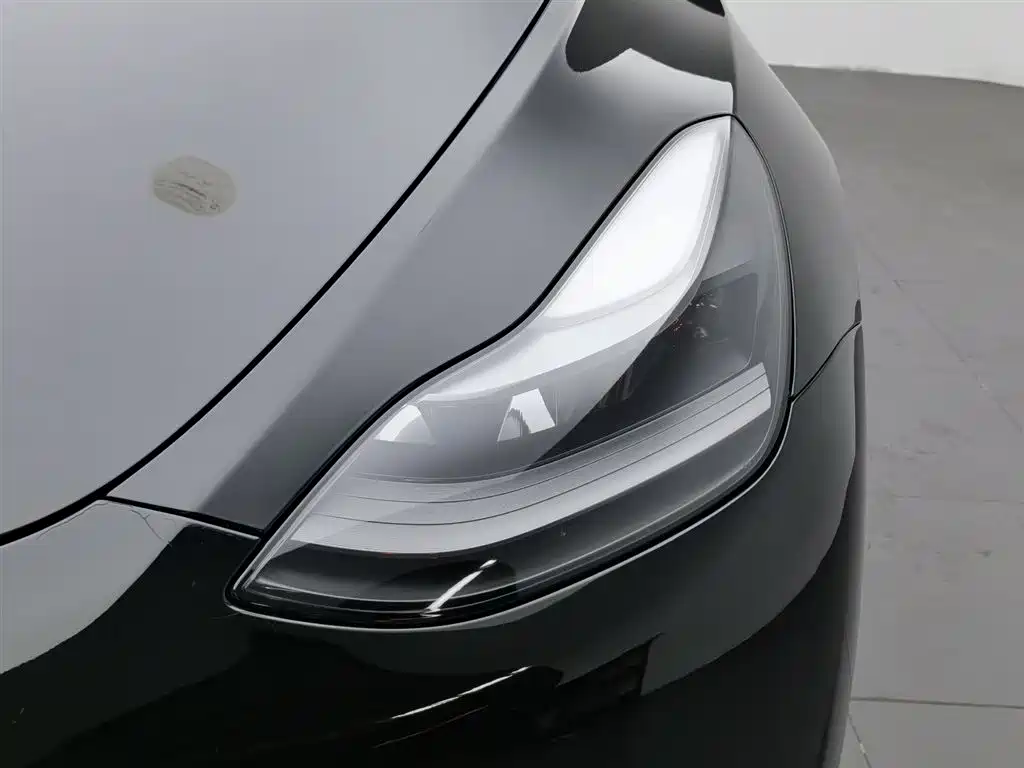 Tesla Model Y 2021 — фото 7