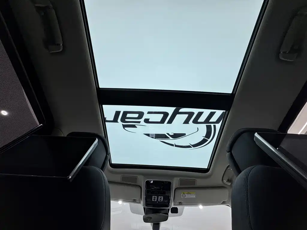 Land Rover Range Rover 2020 — фото 19