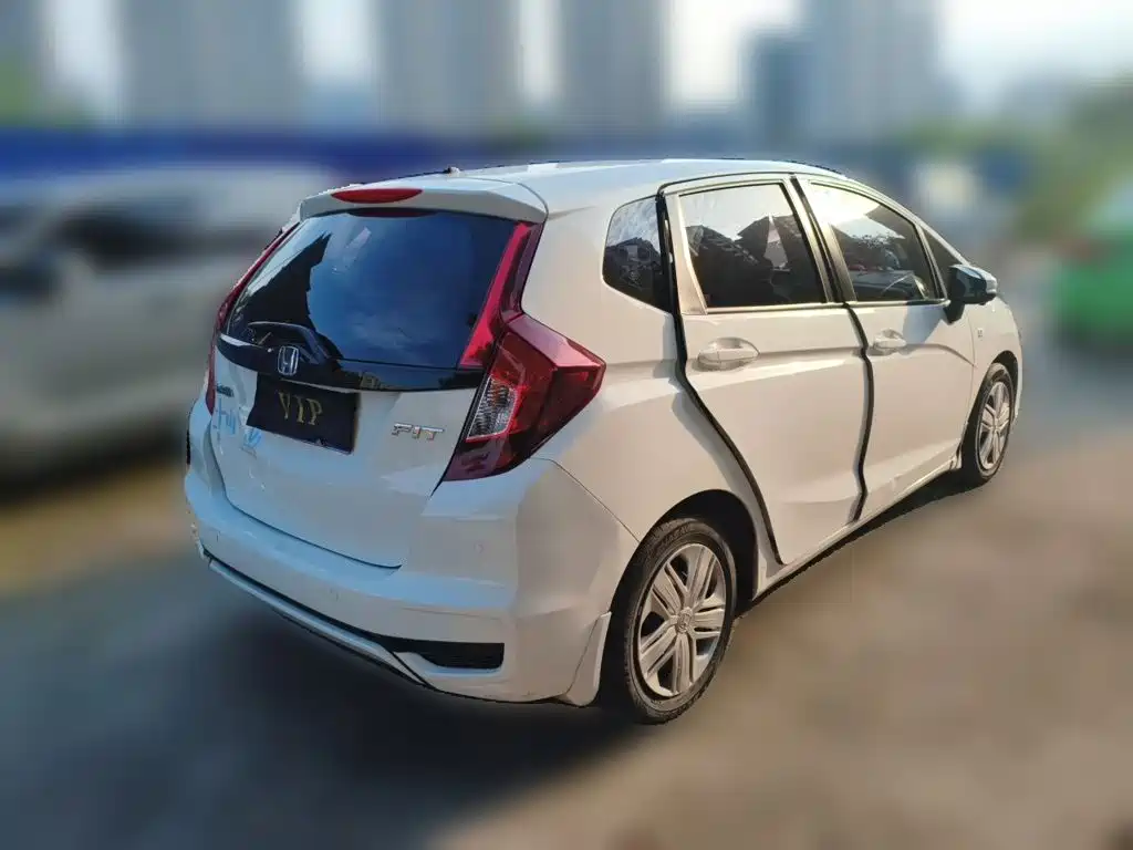 Honda Fit 2018 — фото 6