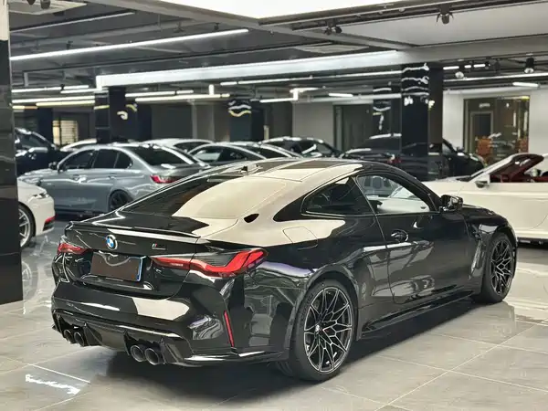 BMW M4 2024