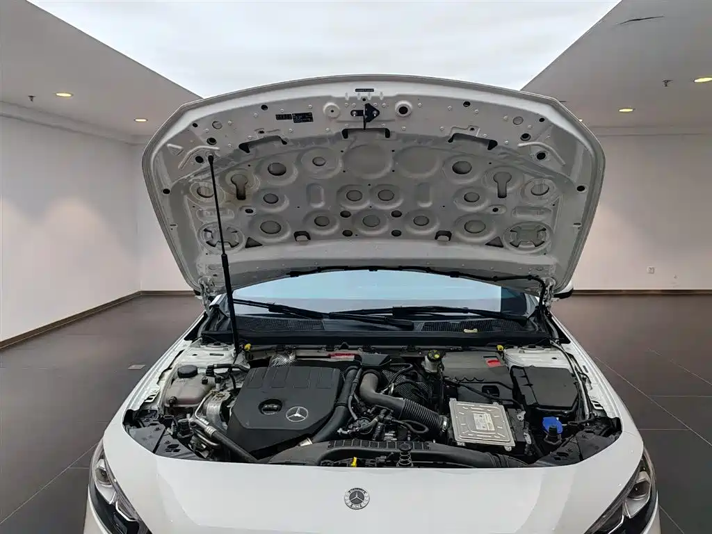 Mercedes-Benz A-Class 2023 — фото 9
