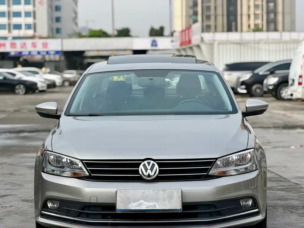 Volkswagen Sagitar 2017