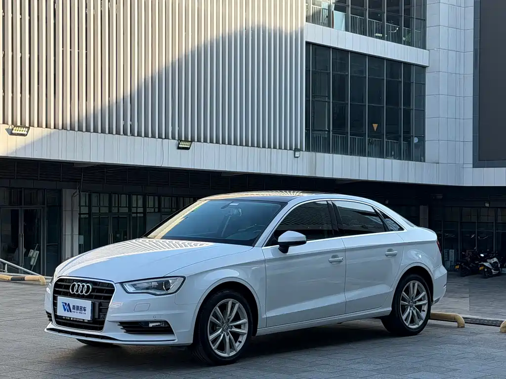 Audi A3 2015 — фото 1