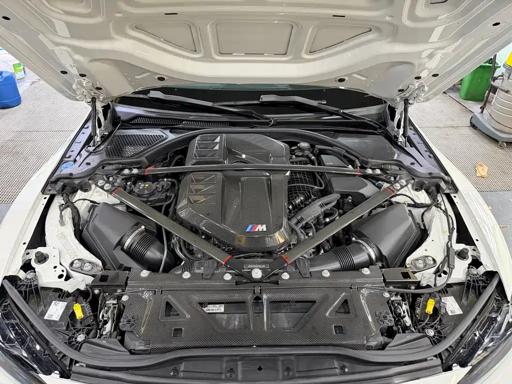 BMW M4 2025 — фото 16