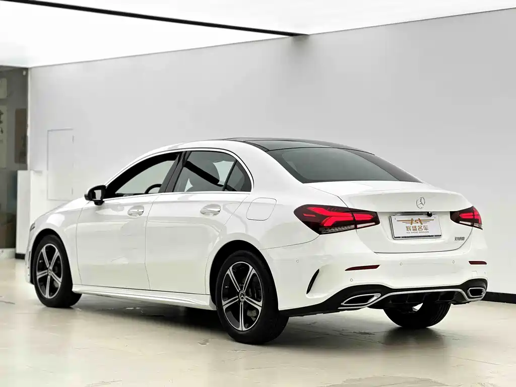 Mercedes-Benz A-Class 2022 — фото 2