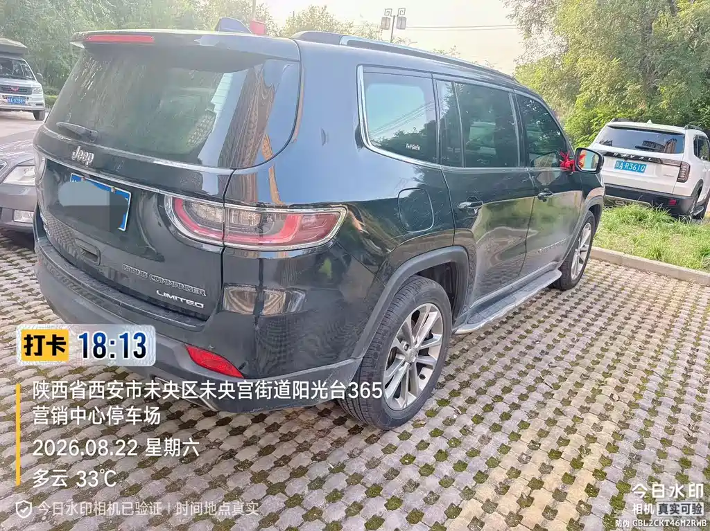Jeep Grand Commander 2018 — фото 2