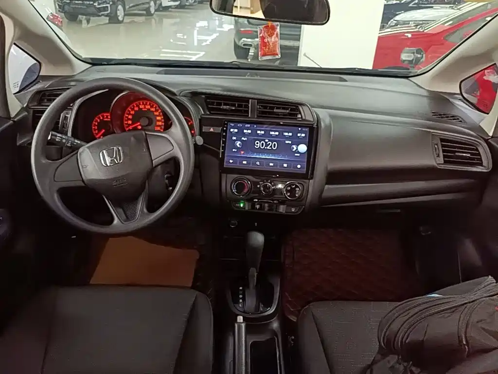 Honda Fit 2018 — фото 13