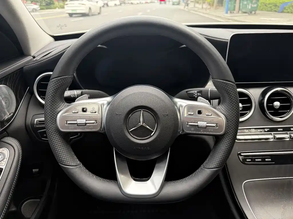Mercedes-Benz C-Class 2020 — фото 23