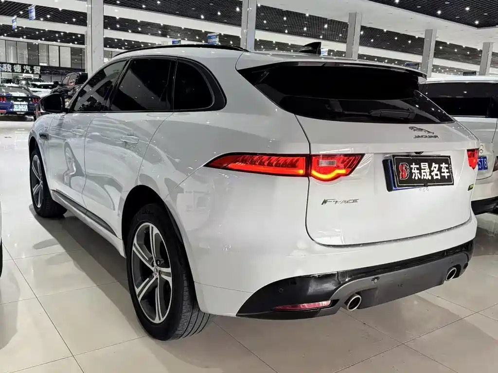 Jaguar F-PACE 2021 — фото 7