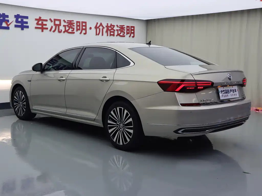 Volkswagen Passat 2019 — фото 23