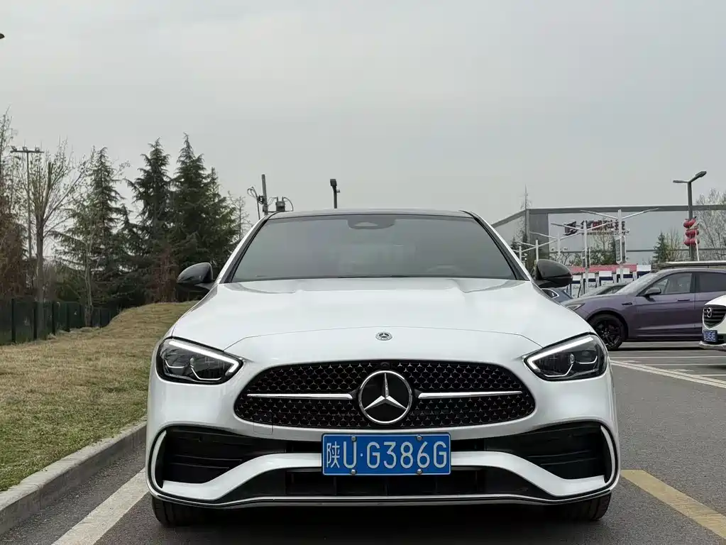 Mercedes-Benz C-Class 2023 — фото 2