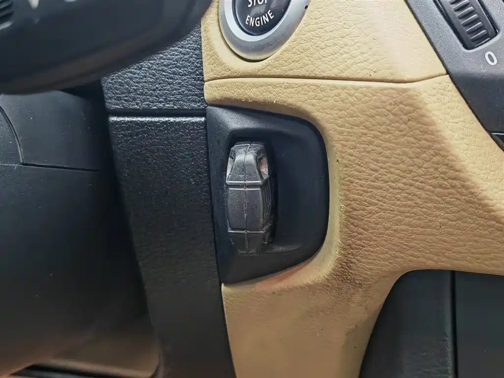 BMW X1 2012 — фото 19