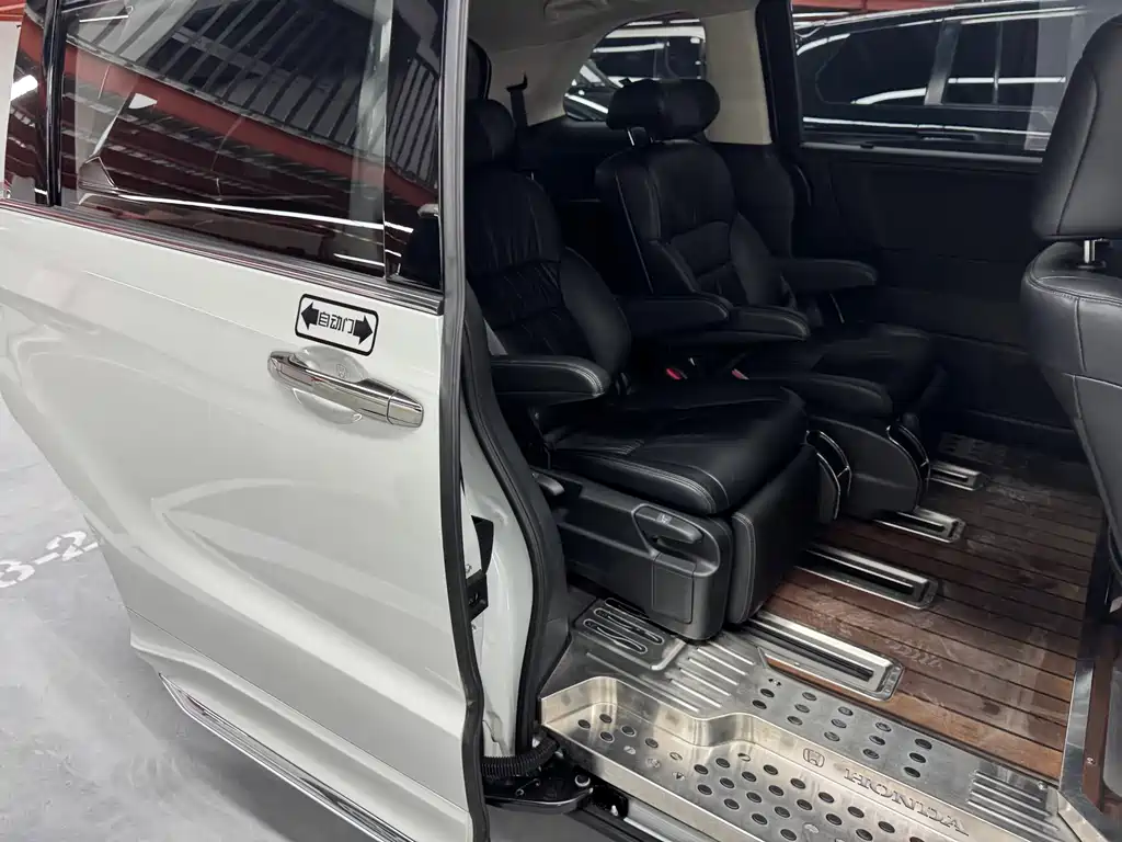 Honda Odyssey 2021 — фото 11
