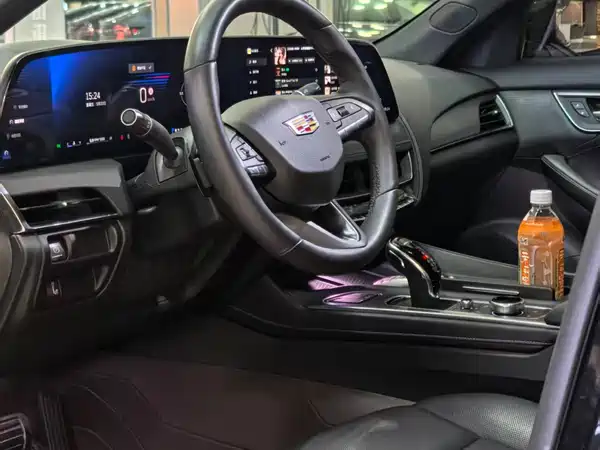 Cadillac CT5 2024
