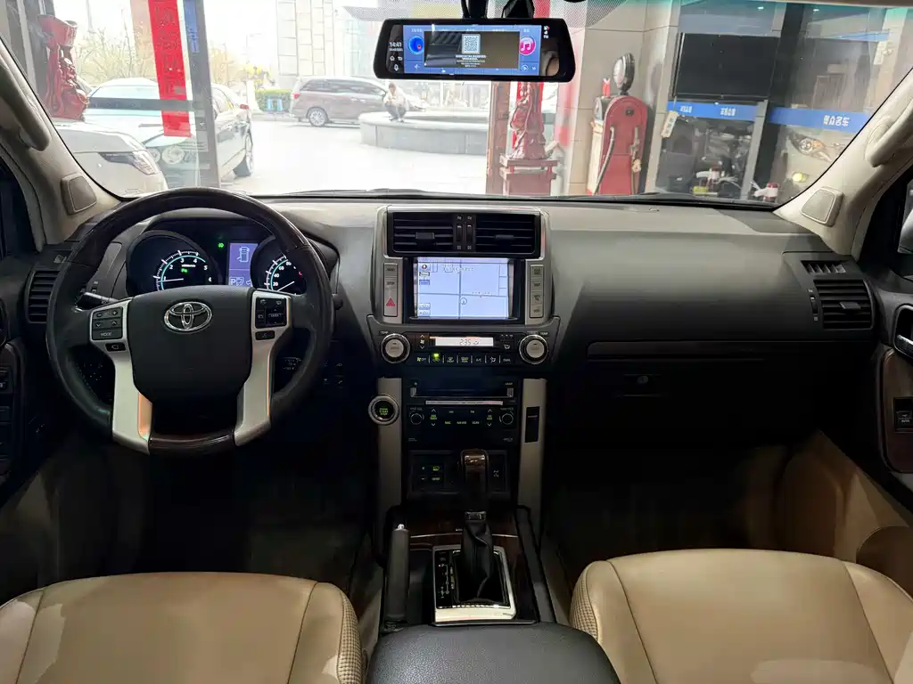 Toyota Prado 2013 — фото 12
