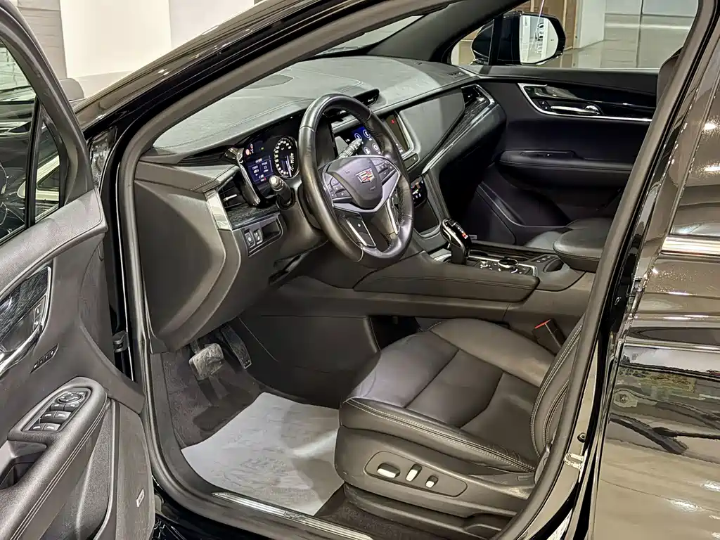 Cadillac XT5 2020 — фото 4