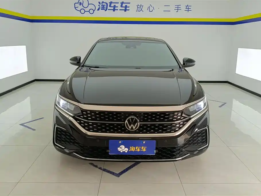 Volkswagen Passat 2023