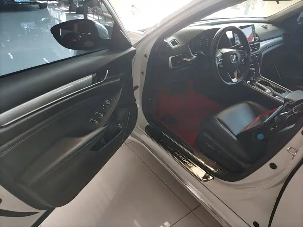 Honda Accord 2021 — фото 16