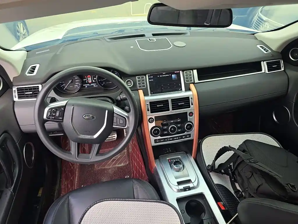 Land Rover Discovery Sport 2015 — фото 15