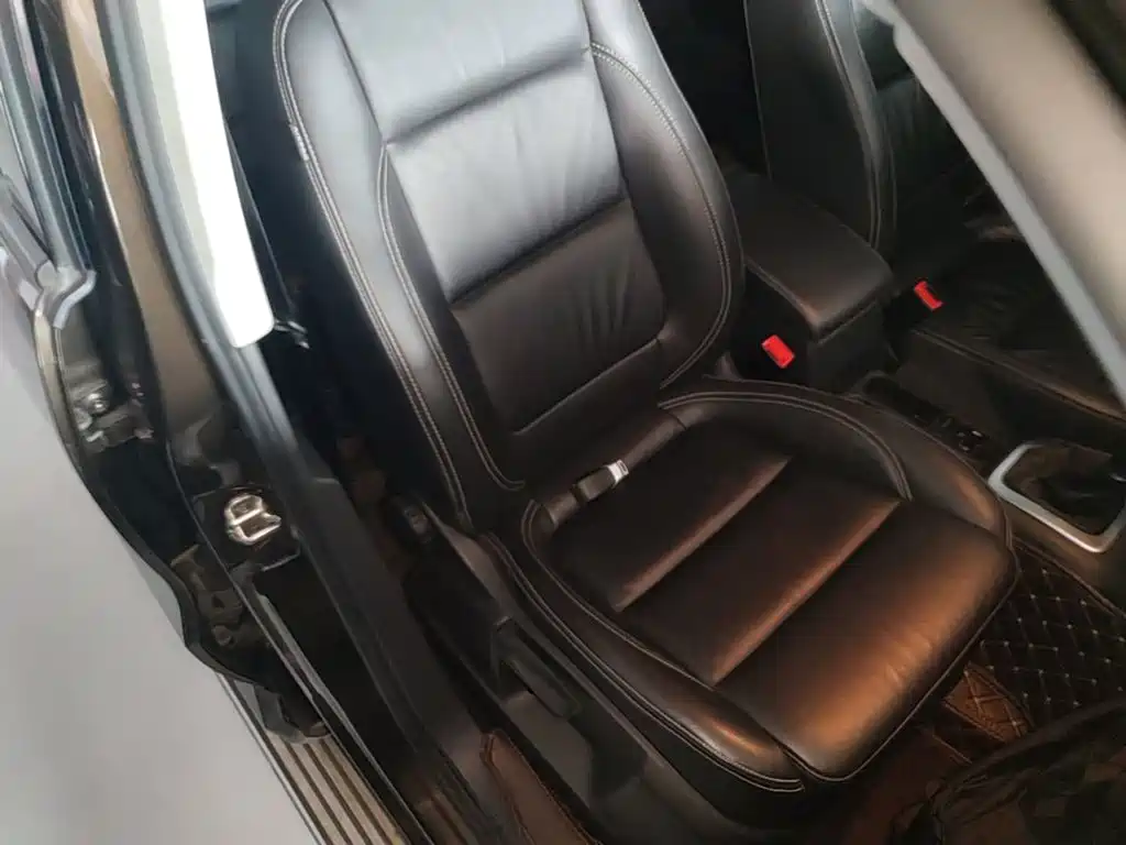 Volkswagen Tiguan 2019 — фото 25