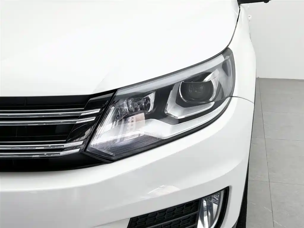 Volkswagen Tiguan 2017 — фото 7