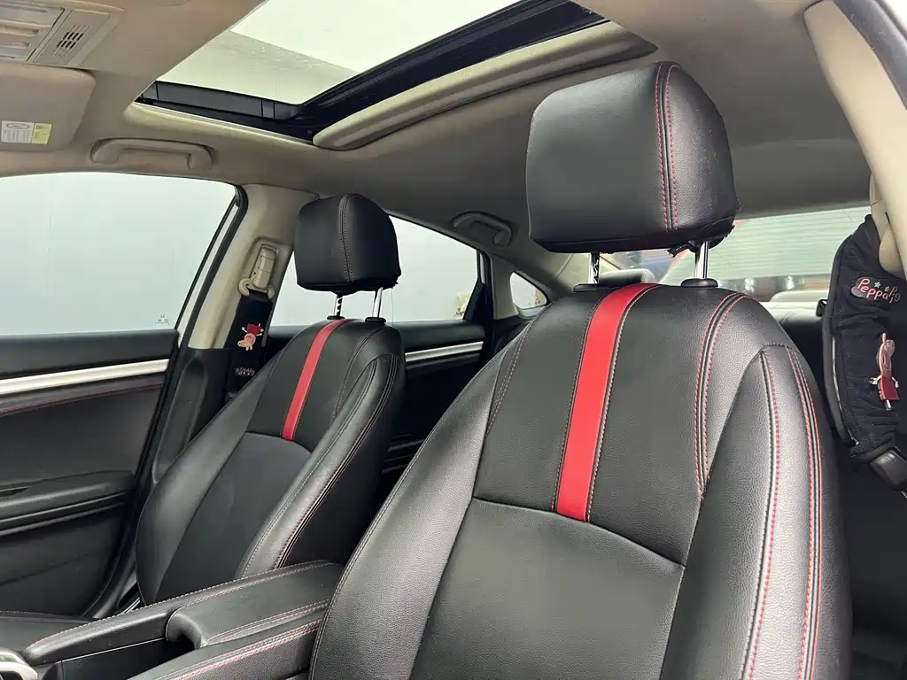 Honda Civic 2019 — фото 12
