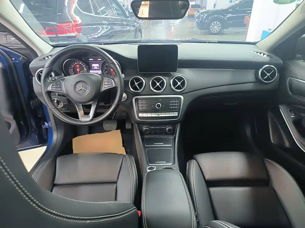 Mercedes-Benz GLA 2018 — фото 10