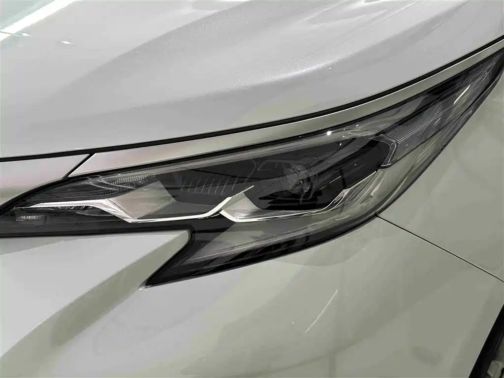 Toyota Sienna 2023 — фото 4