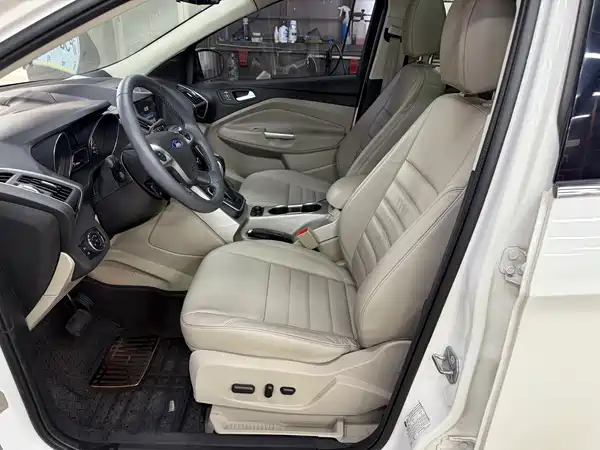 Ford Kuga 2013