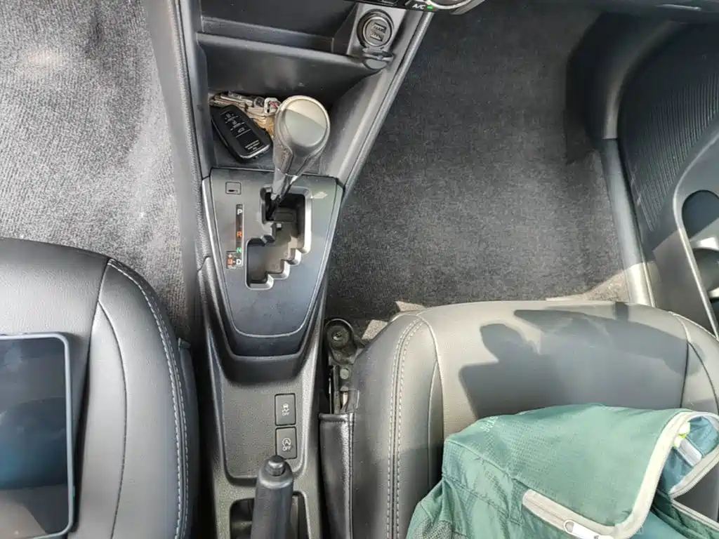 Toyota Yaris L 2019 — фото 14