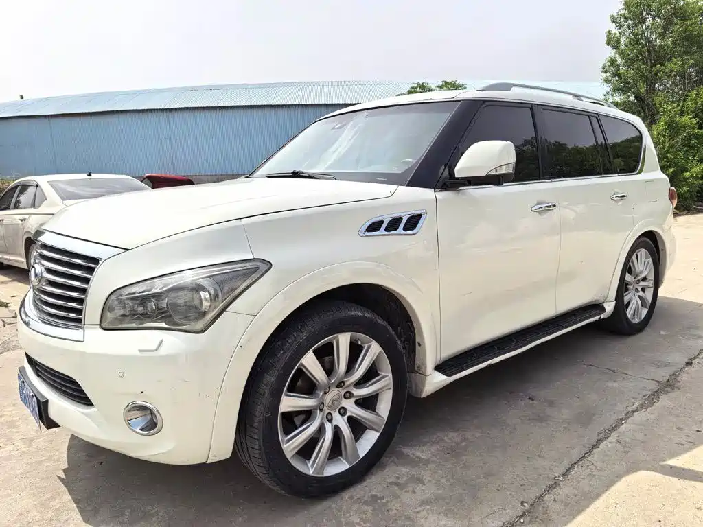Infiniti QX 2011