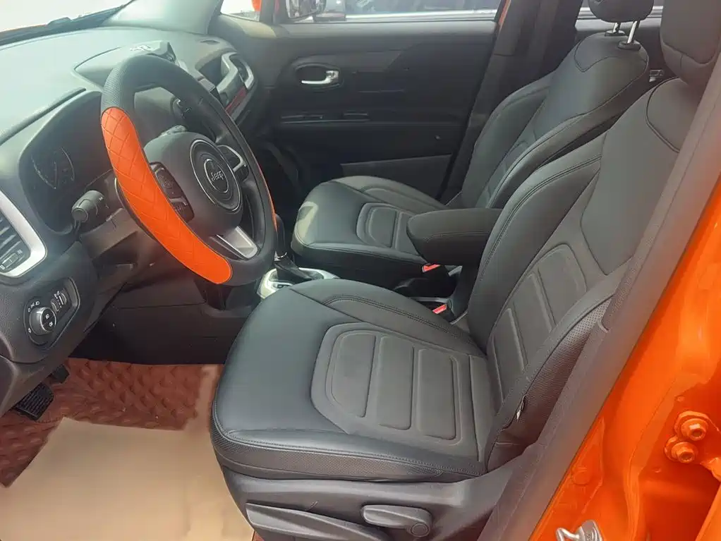 Jeep Renegade 2020 — фото 9