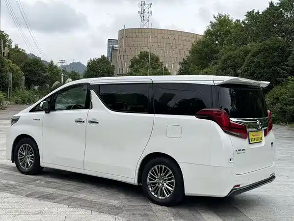 Toyota Alphard 2020