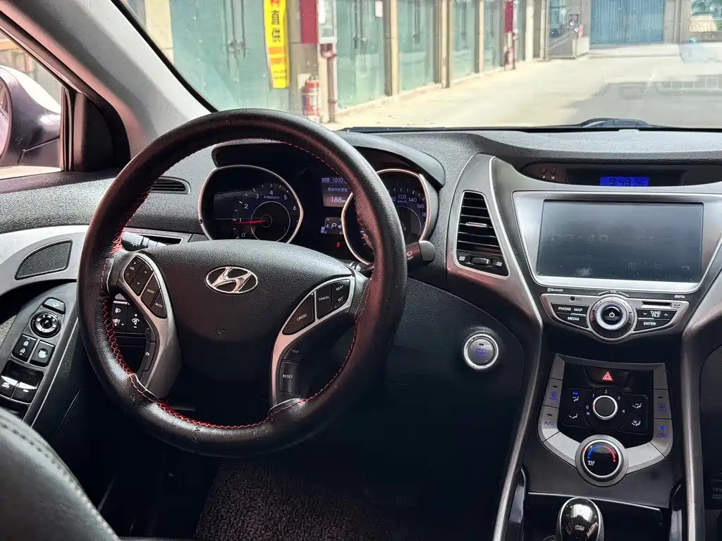Hyundai Elantra Langdong 2015 — фото 13