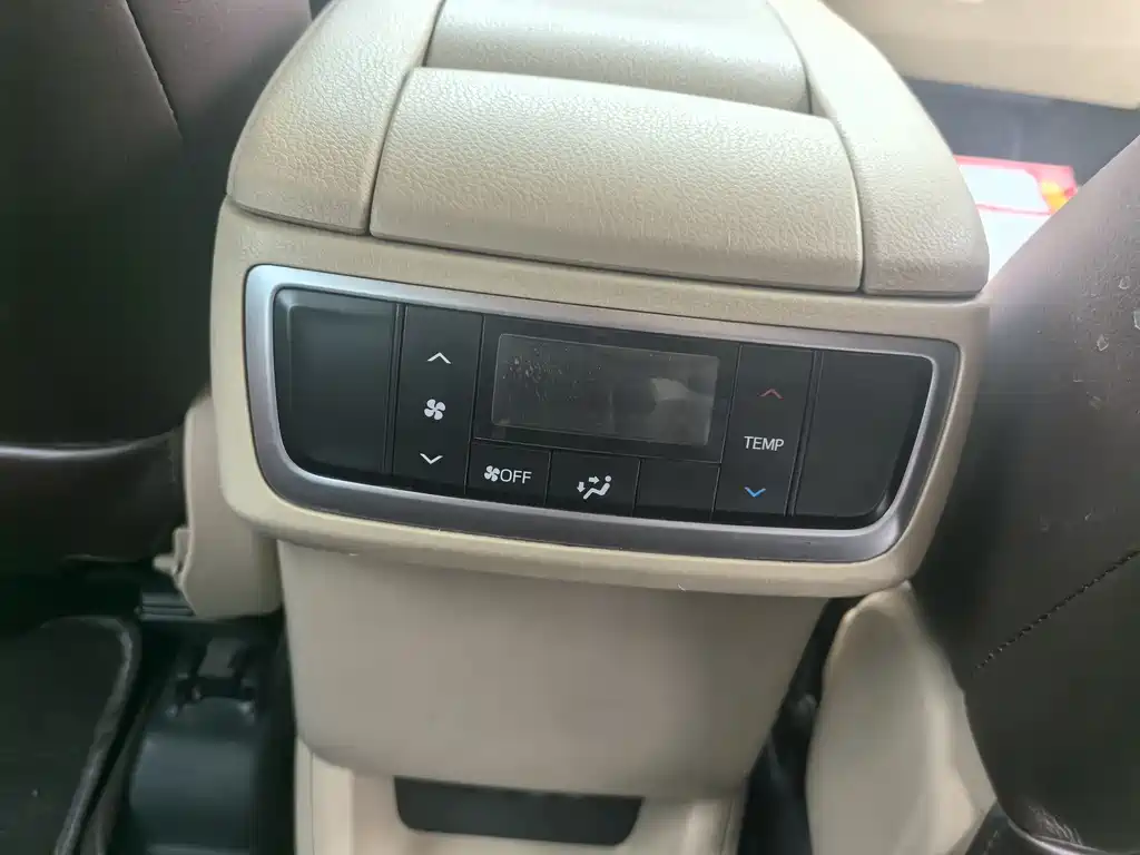 Toyota Highlander 2020 — фото 24