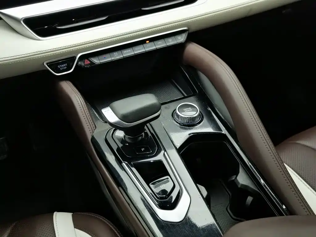 Geely Xingyue L 2023 — фото 13