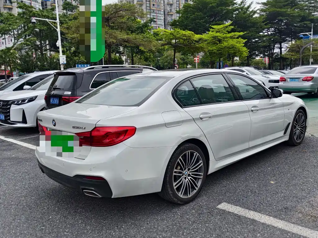 BMW 5 Series 2018 — фото 7
