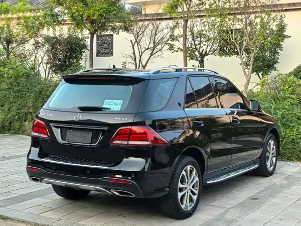 Mercedes-Benz GLE 2016