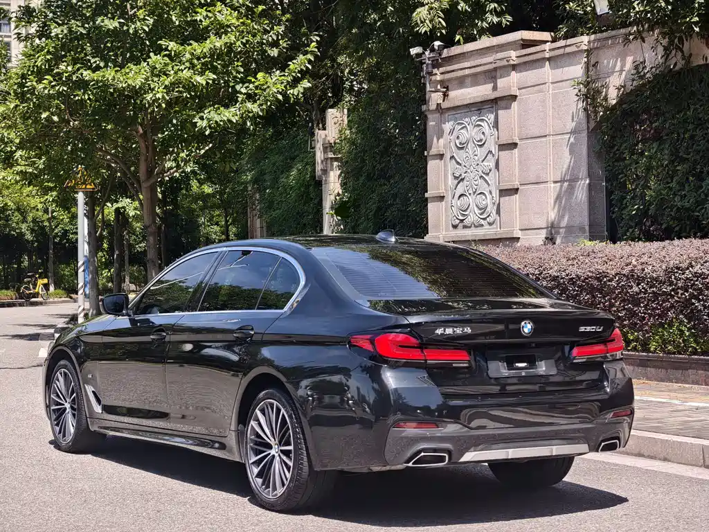 BMW 5 Series 2022
